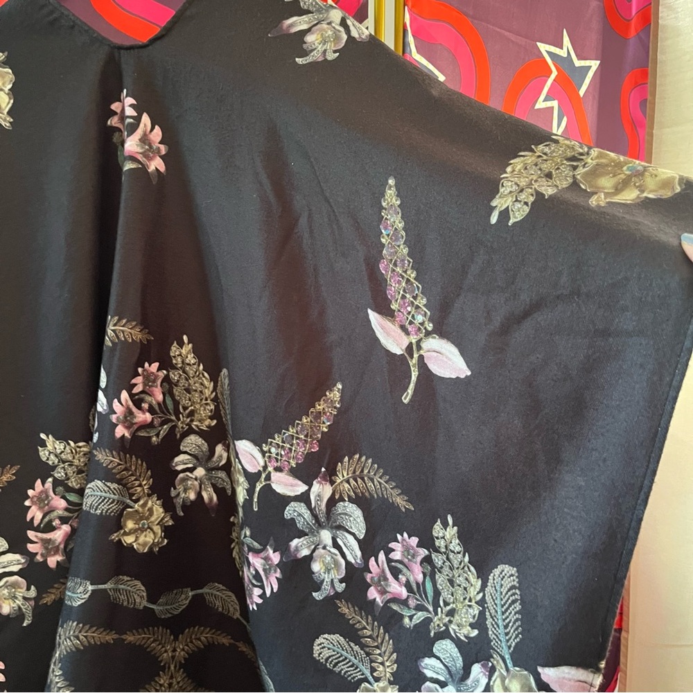 Ted Baker Soft Floral Cape Shawl Flowers Black Patterned Printed Kimono Poncho - Picture 6 of 14